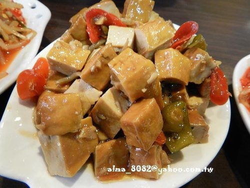 新羅韓式料理,海鮮煎餅,牛肉湯飯,石鍋拌飯,辣炒年糕,韓式料理