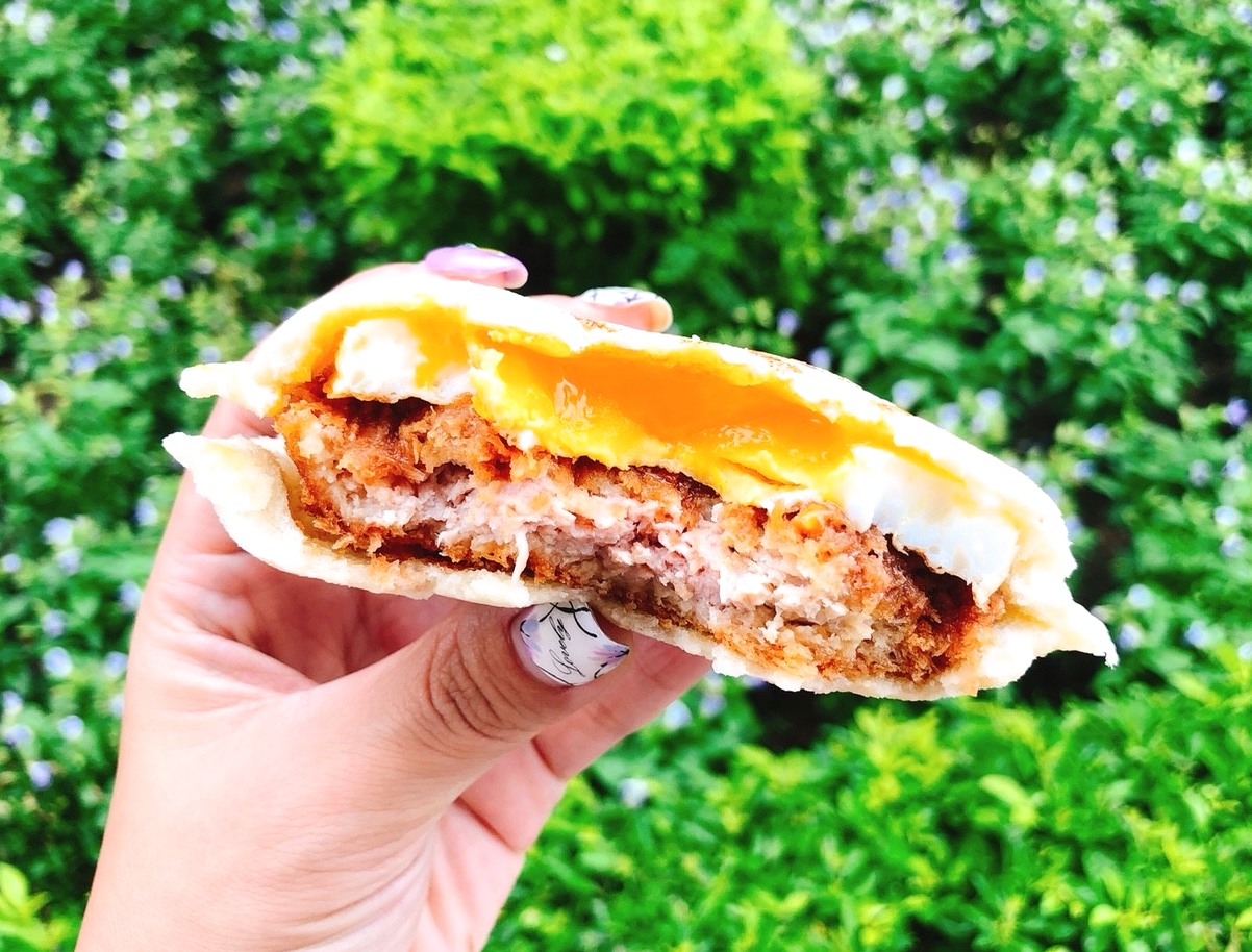 【台北 MAiSEN邁泉豬排】海外首家外帶門市。兼具美味攜帶方便的『漢堡排口袋三明治』