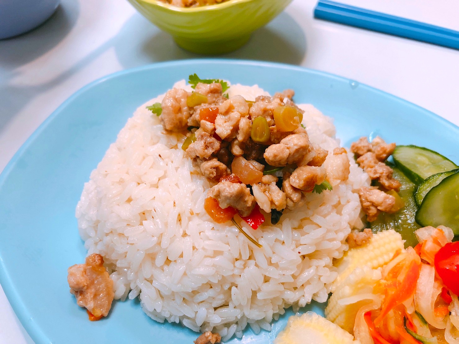 【桃園 黃金波海南雞飯】一秒飛泰國街頭內用有嘟嘟車。 海南雞飯(ข้าวมันไก่)好鮮嫩真的不夠吃？