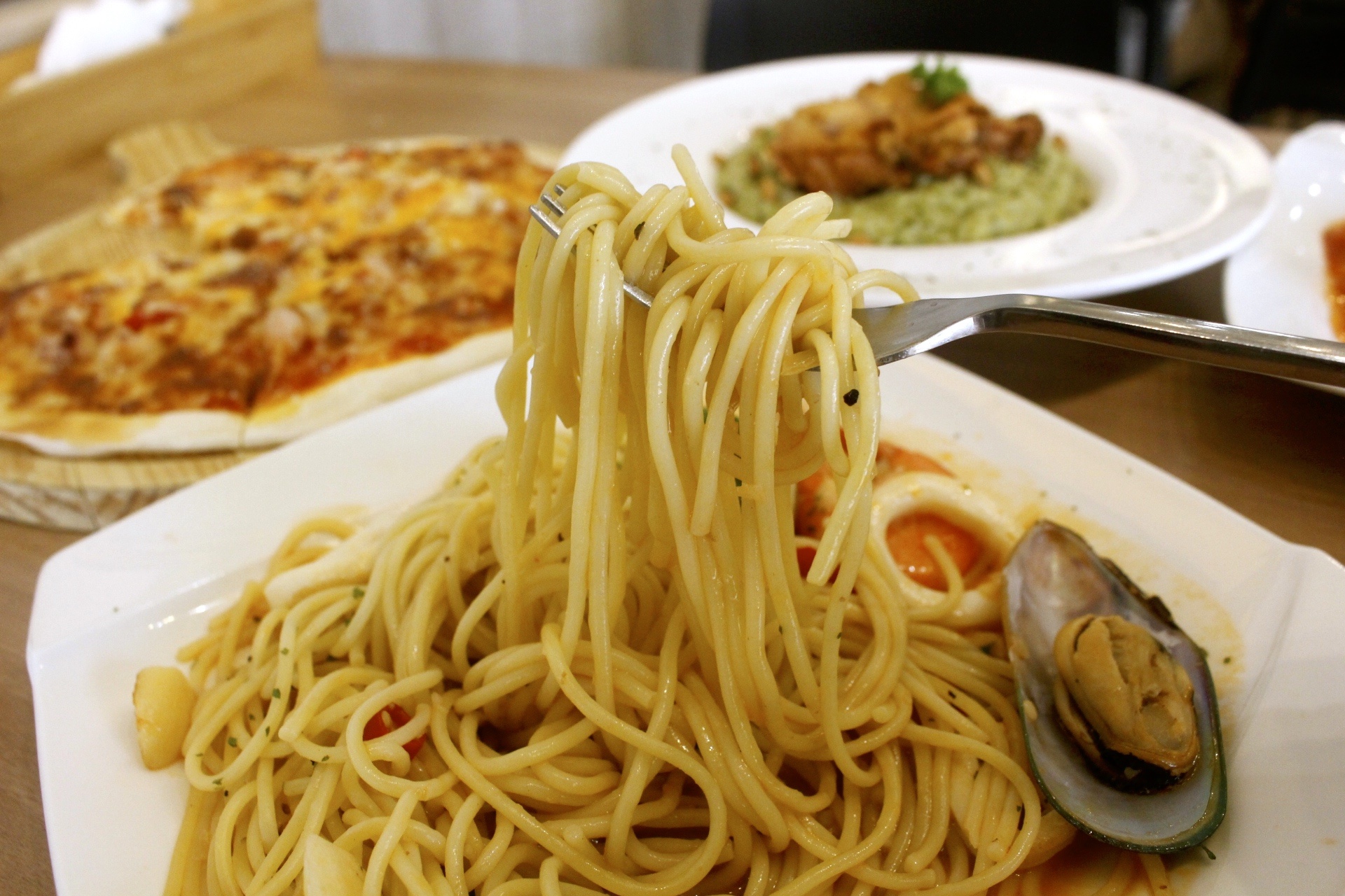 食Osteria68義式餐館】力行路上低調義式餐廳。主廚推薦義大利麵、燉飯＆手桿披薩.延伸了家的溫馨感@艾瑪吃喝玩樂札記