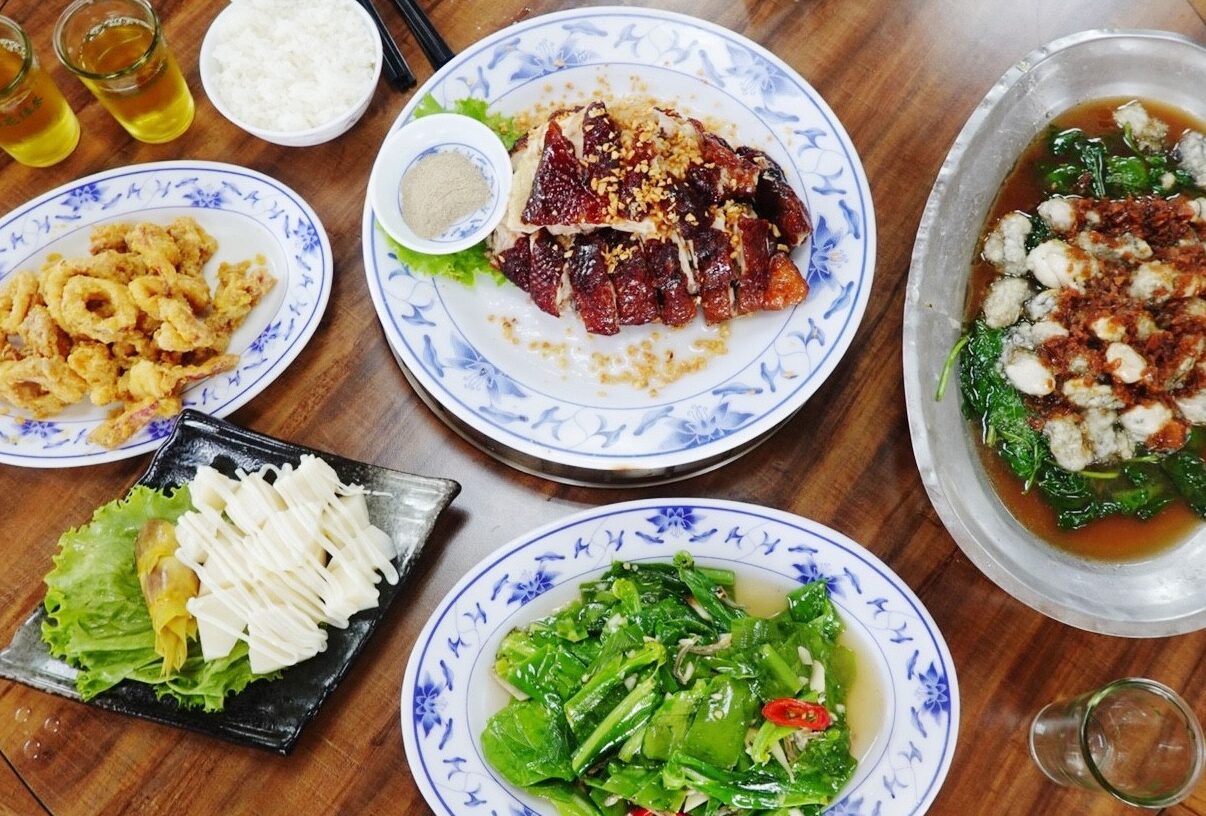 三峽美食,土雞,土雞城,好滋味土雞莊,新北美食,沙拉冷筍,炒山蘇,脆皮雞,金沙中卷