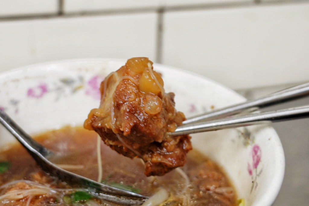 廟東清水排骨酥麵